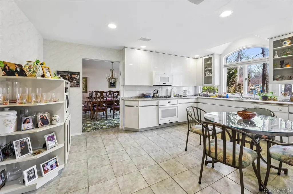 2 Barbara Lane Monsey NY 10952