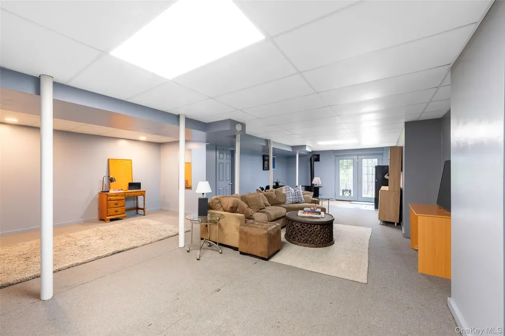 37 Sheryl Lane Mahopac NY 10541