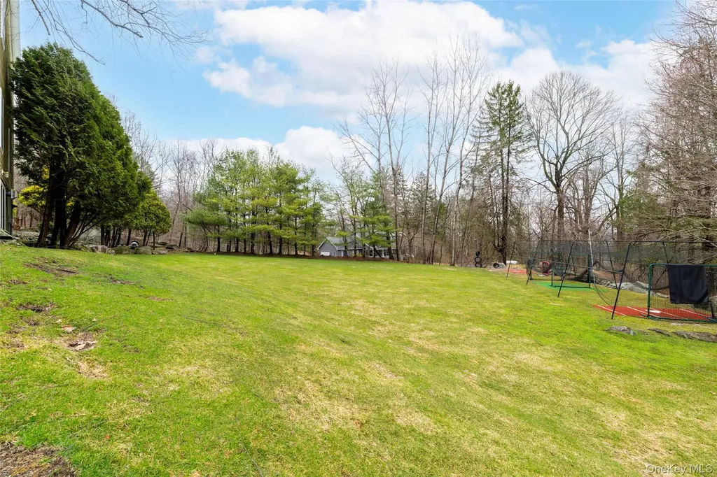 37 Sheryl Lane Mahopac NY 10541