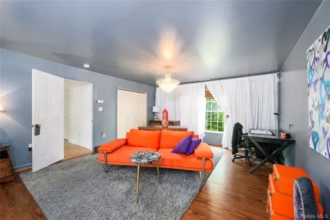37 Sheryl Lane Mahopac NY 10541