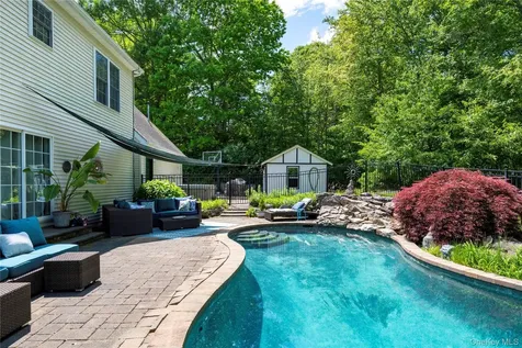 37 Sheryl Lane Mahopac NY 10541