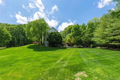 37 Sheryl Lane Mahopac NY 10541
