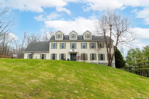 37 Sheryl Lane Mahopac NY 10541