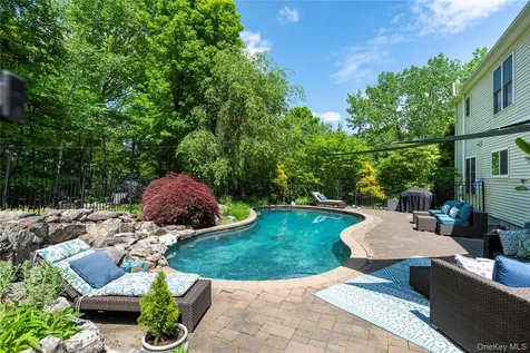 37 Sheryl Lane Mahopac NY 10541