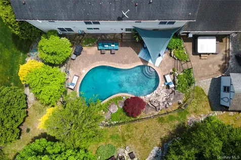 37 Sheryl Lane Mahopac NY 10541