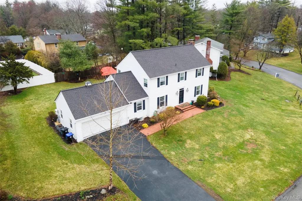 44 Thornwood Drive Poughkeepsie NY 12603
