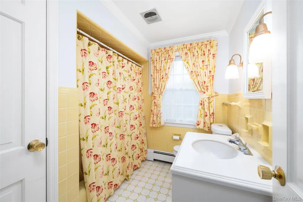 44 Thornwood Drive Poughkeepsie NY 12603