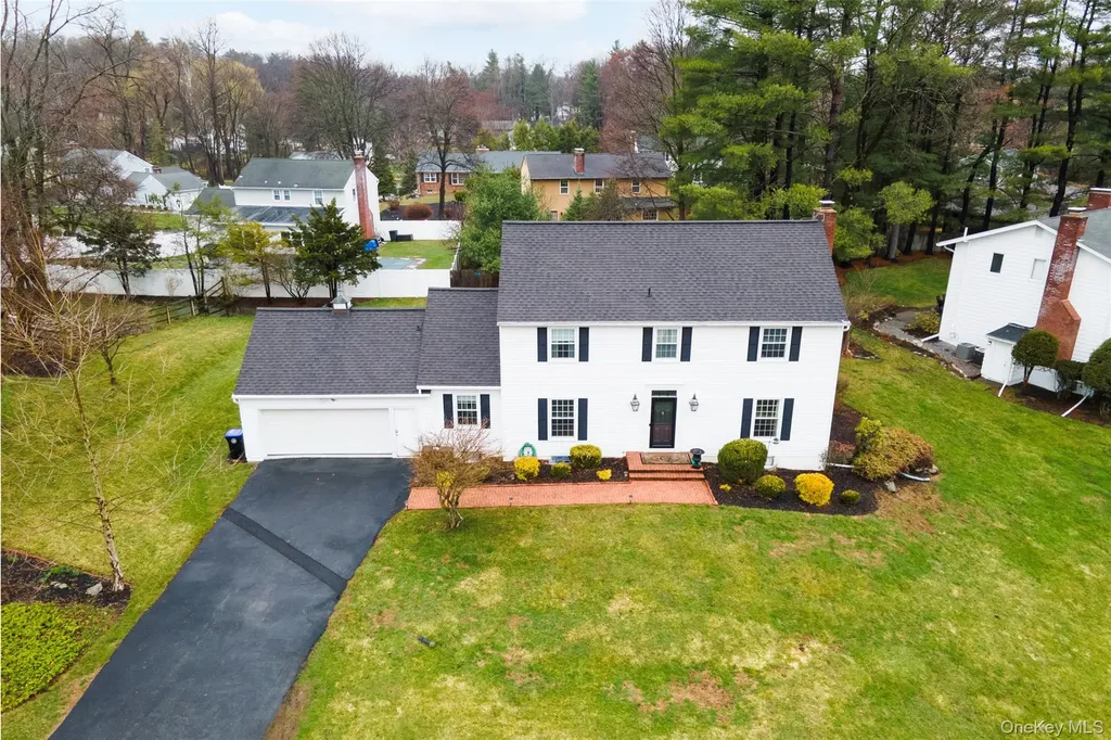 44 Thornwood Drive Poughkeepsie NY 12603