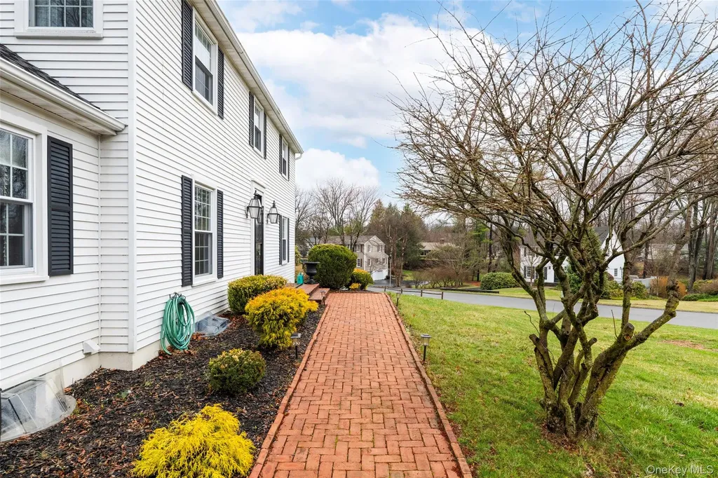 44 Thornwood Drive Poughkeepsie NY 12603