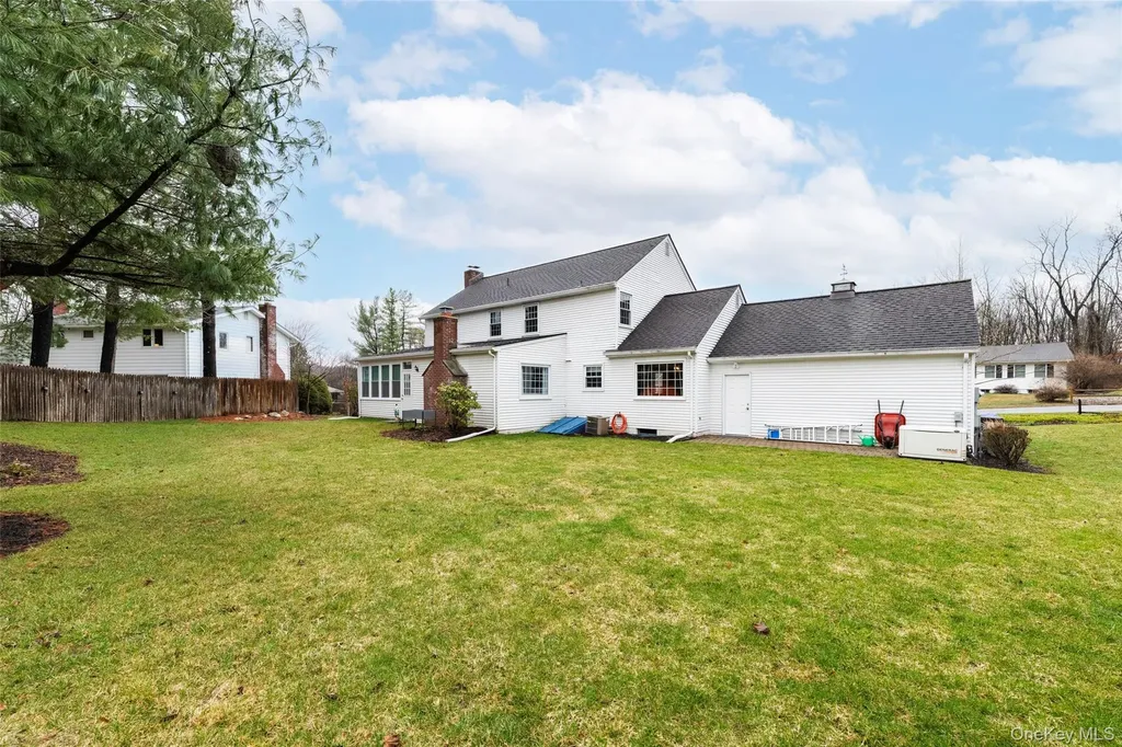 44 Thornwood Drive Poughkeepsie NY 12603