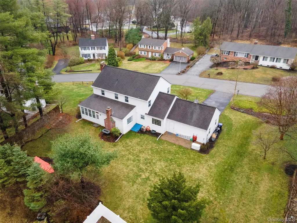 44 Thornwood Drive Poughkeepsie NY 12603