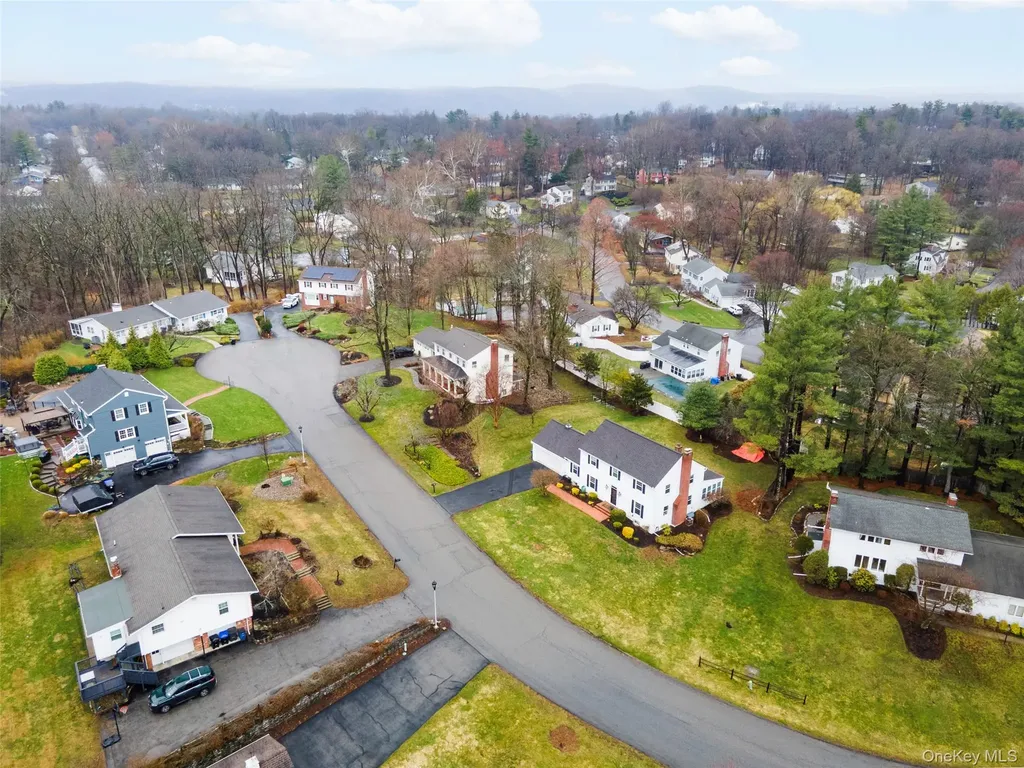 44 Thornwood Drive Poughkeepsie NY 12603