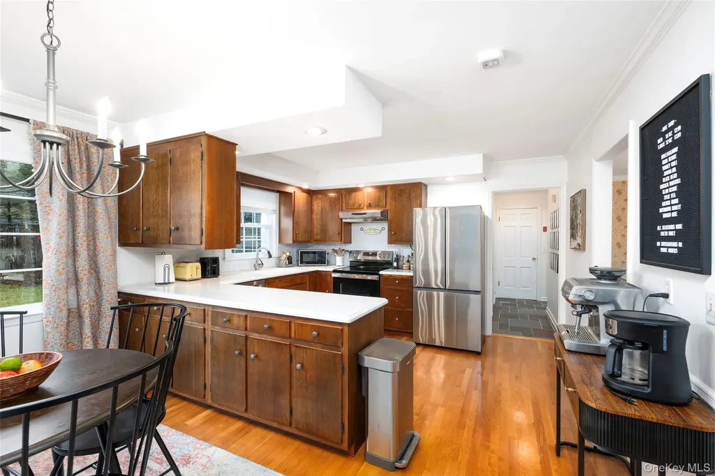 44 Thornwood Drive Poughkeepsie NY 12603