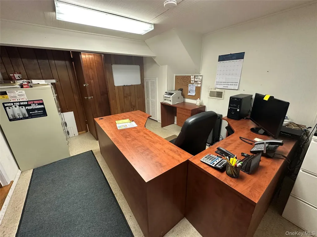 182 N Middletown Road Pearl River NY 10965