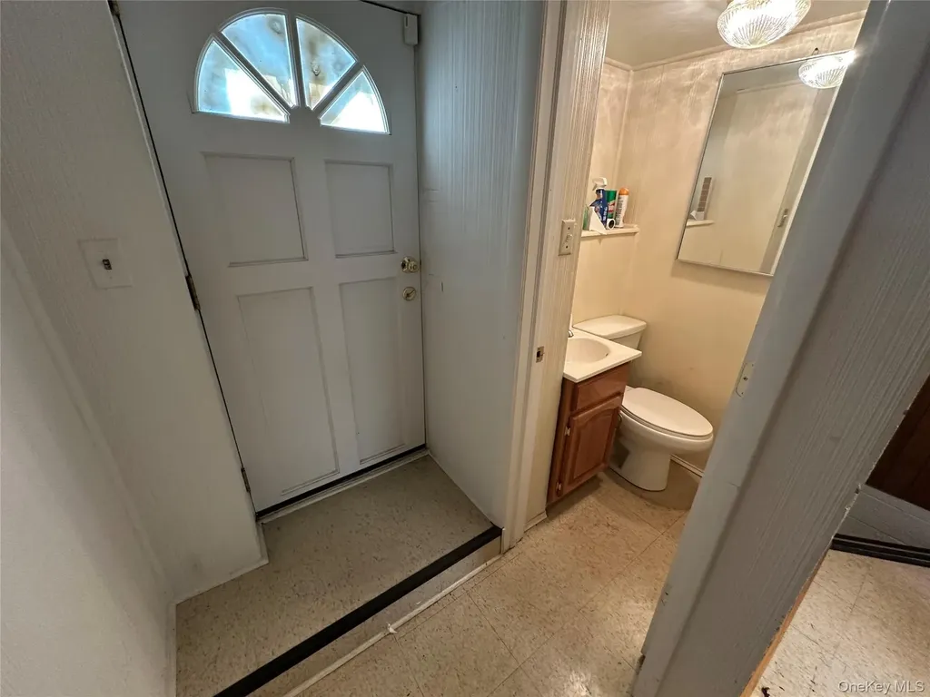 182 N Middletown Road Pearl River NY 10965