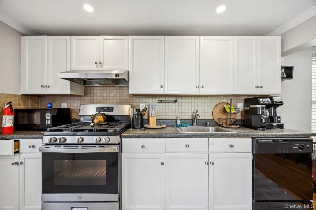 86 Brookside Avenue Nyack NY 10960