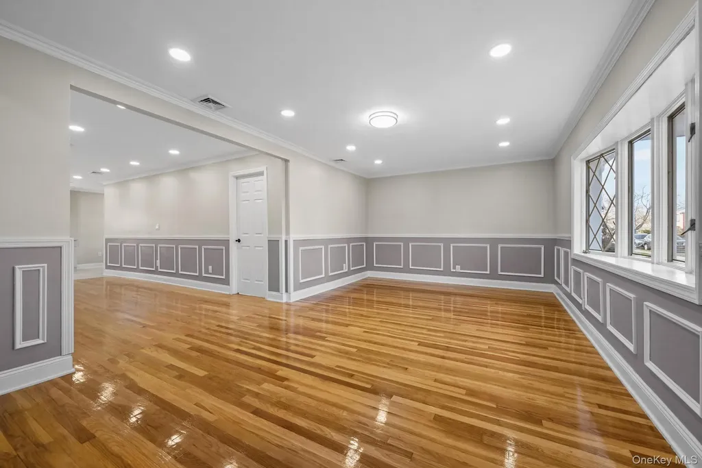 2243 Leighton Road Elmont NY 11003
