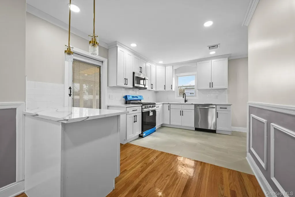 2243 Leighton Road Elmont NY 11003