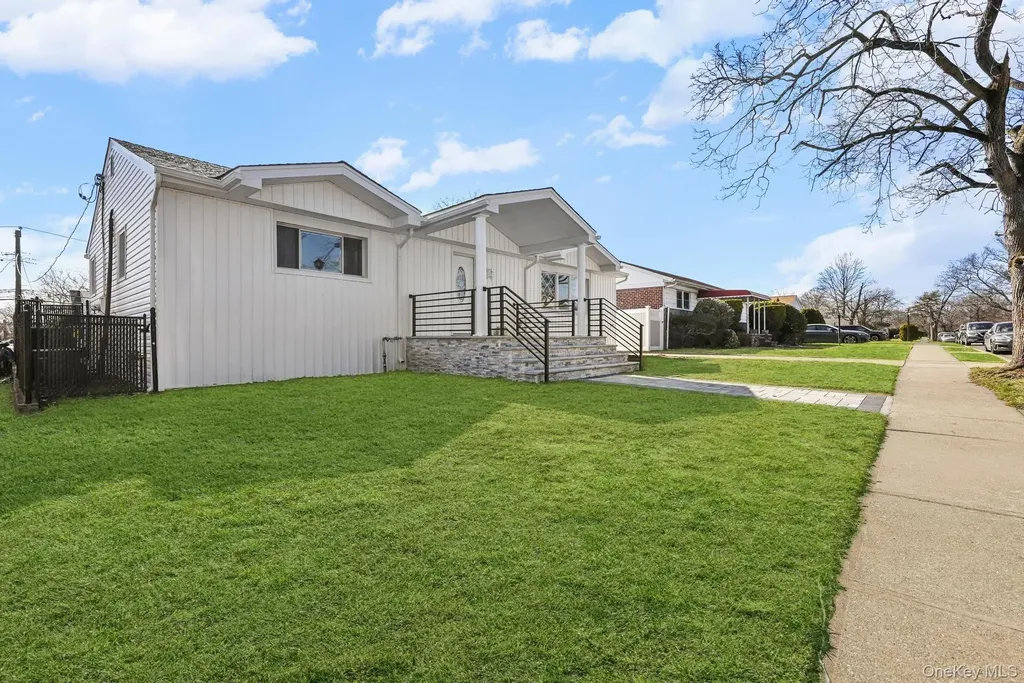 2243 Leighton Road Elmont NY 11003