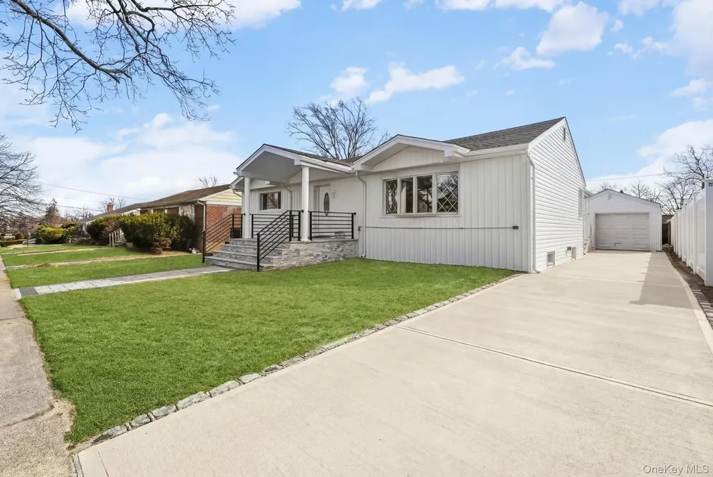 2243 Leighton Road Elmont NY 11003