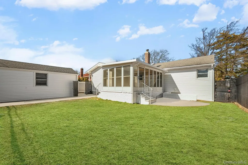 2243 Leighton Road Elmont NY 11003