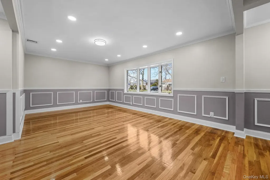 2243 Leighton Road Elmont NY 11003