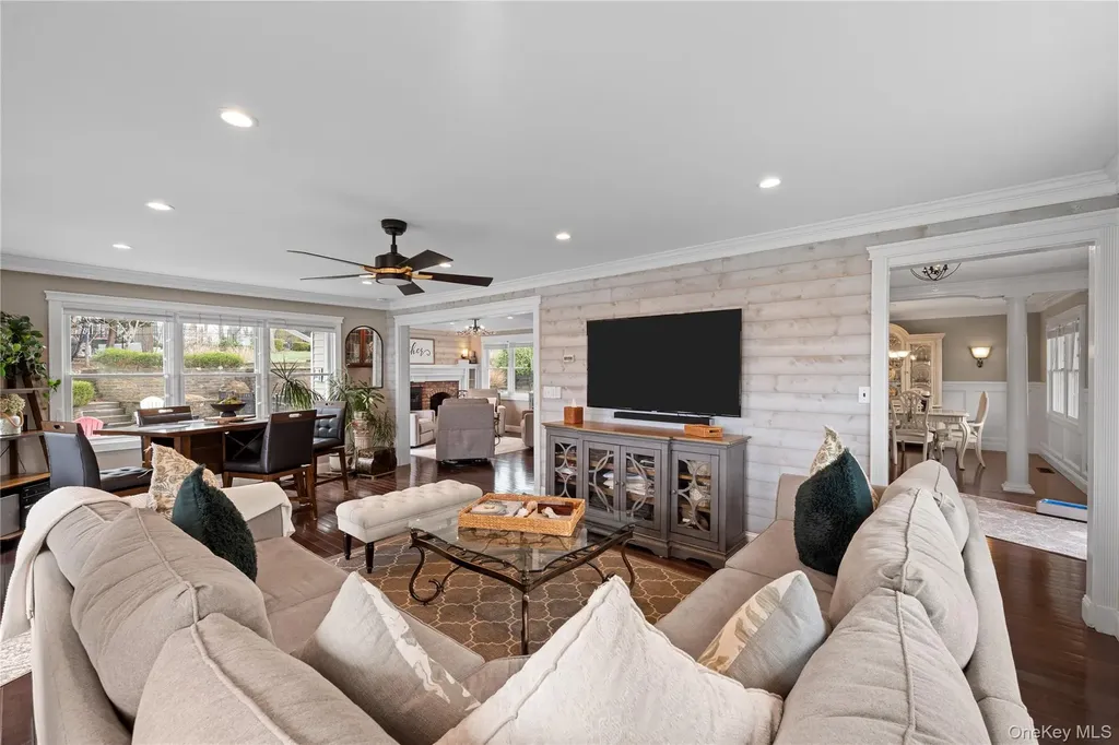 29 Dyke Road Setauket NY 11733