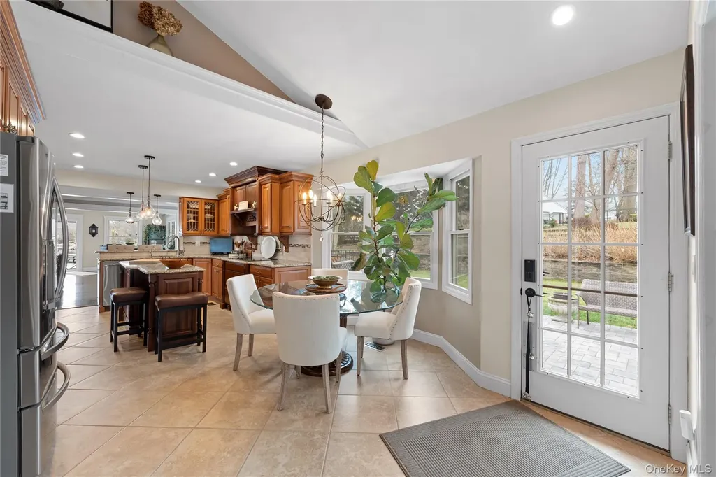 29 Dyke Road Setauket NY 11733