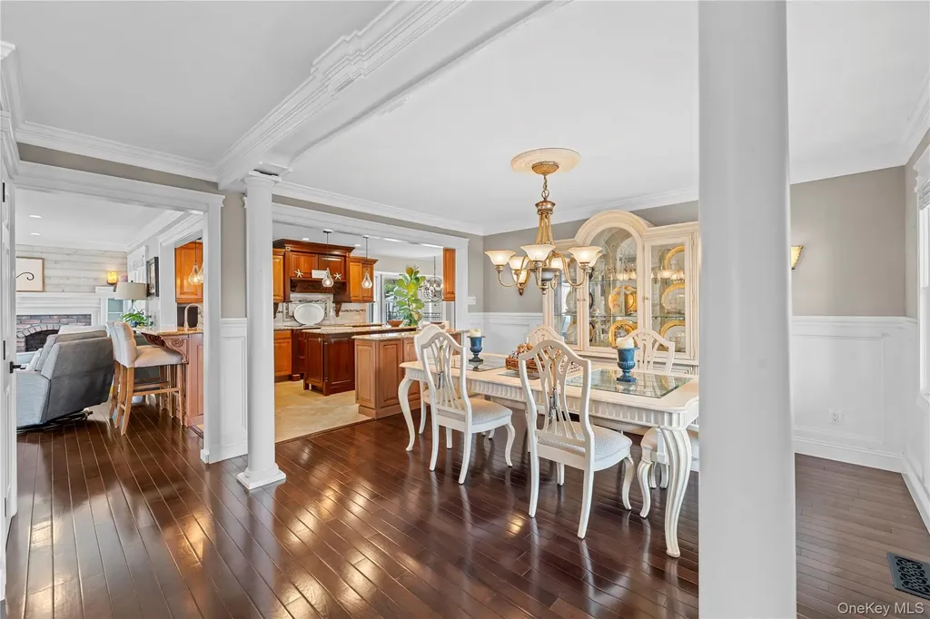 29 Dyke Road Setauket NY 11733