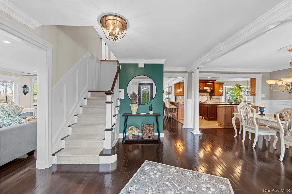 29 Dyke Road Setauket NY 11733