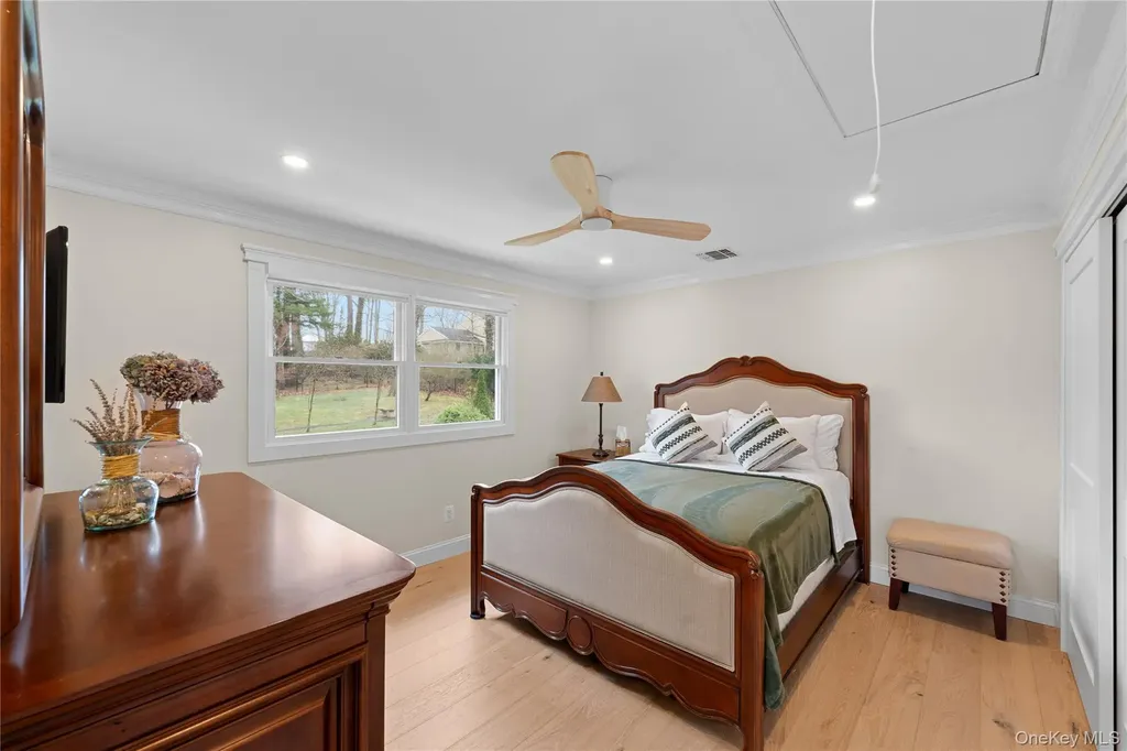 29 Dyke Road Setauket NY 11733