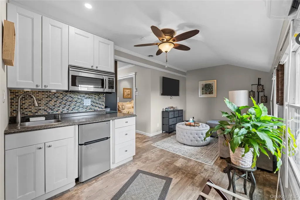 29 Dyke Road Setauket NY 11733