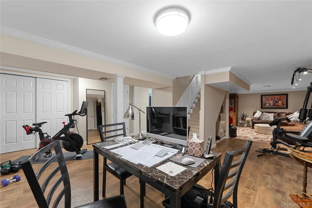 29 Dyke Road Setauket NY 11733