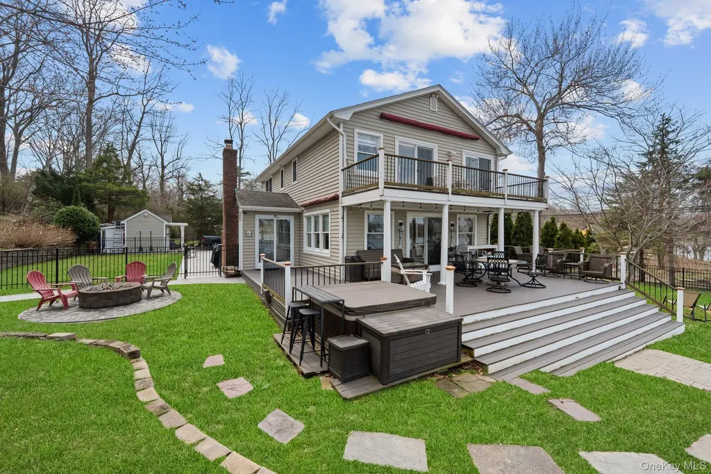 29 Dyke Road Setauket NY 11733