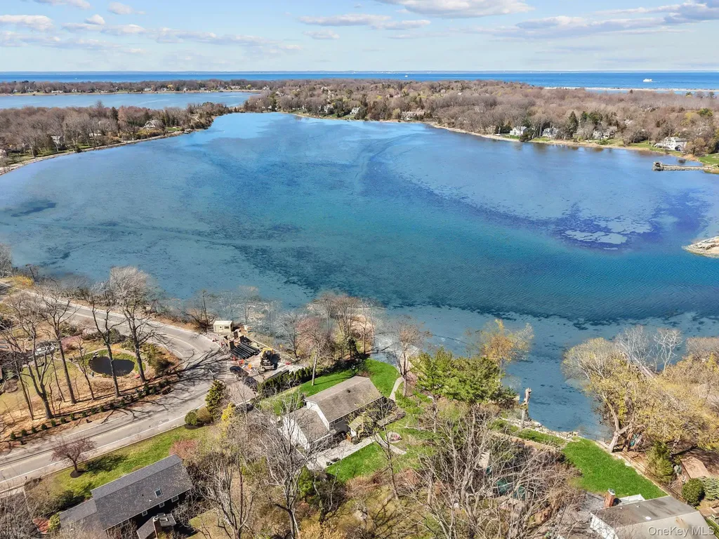 29 Dyke Road Setauket NY 11733