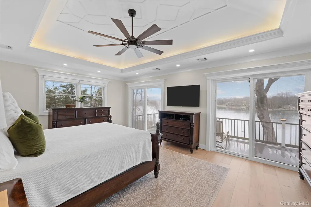 29 Dyke Road Setauket NY 11733