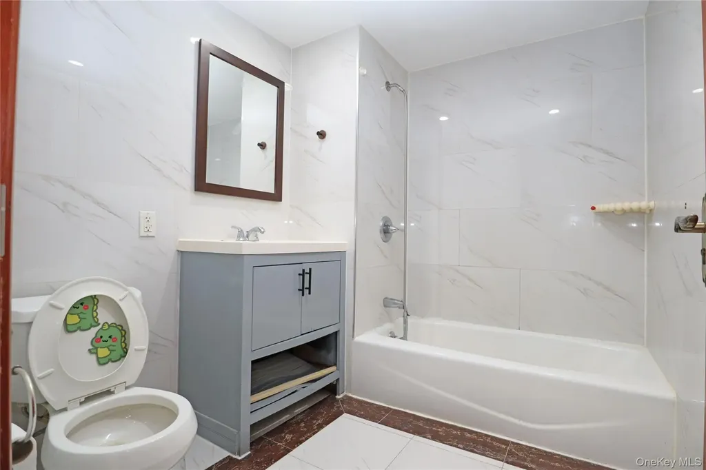13215 41st Avenue Flushing NY 11355