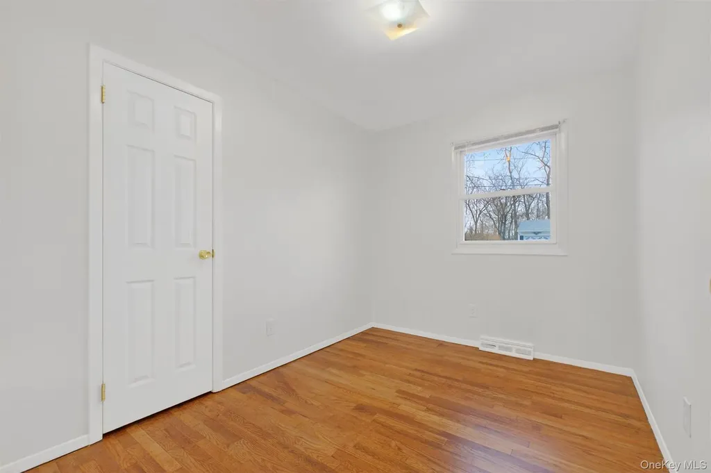 18 Cardinal Drive Poughkeepsie NY 12601