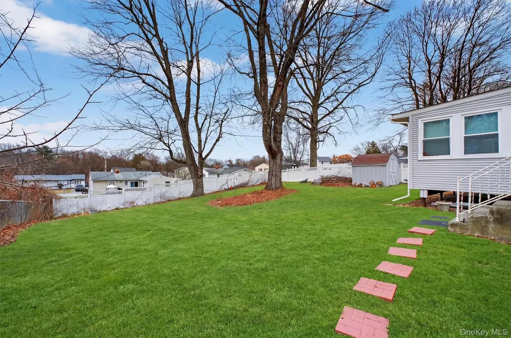 18 Cardinal Drive Poughkeepsie NY 12601