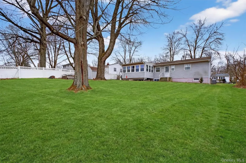 18 Cardinal Drive Poughkeepsie NY 12601