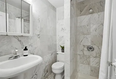 6 Davis Avenue Rye NY 10580