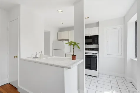 6 Davis Avenue Rye NY 10580