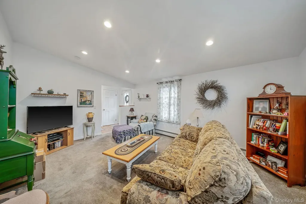 111 Friendship Drive Rocky Point NY 11778
