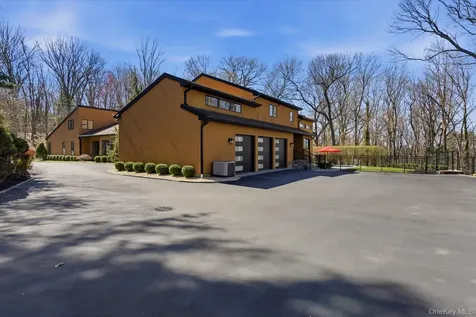 9 Watercrest Court Head Of The Harbor NY 11780