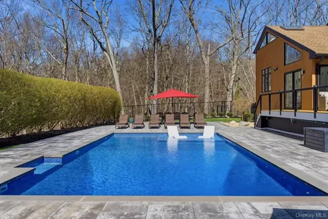 9 Watercrest Court Head Of The Harbor NY 11780