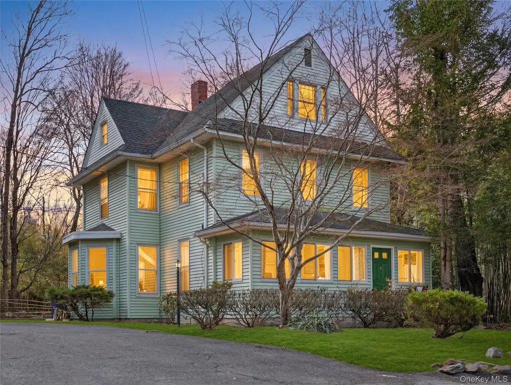 65 Viola Road Suffern NY 10901