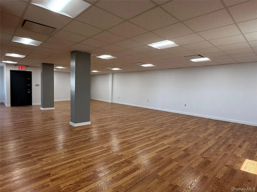 134-02 33rd Avenue Flushing NY 11354