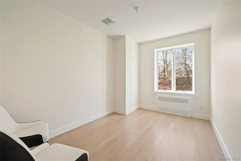 9 Valley Way Spring Valley NY 10977