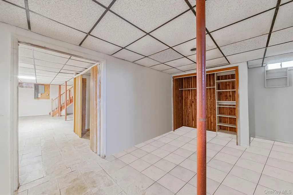 15 Carr Lane Medford NY 11763