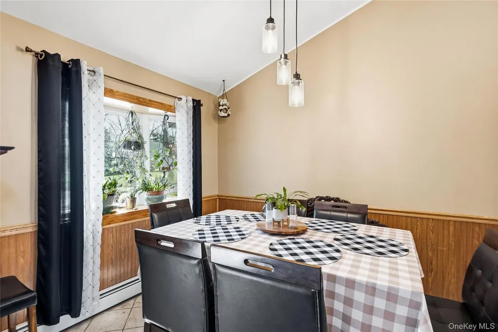 21 Elkin Drive Middle Island NY 11953